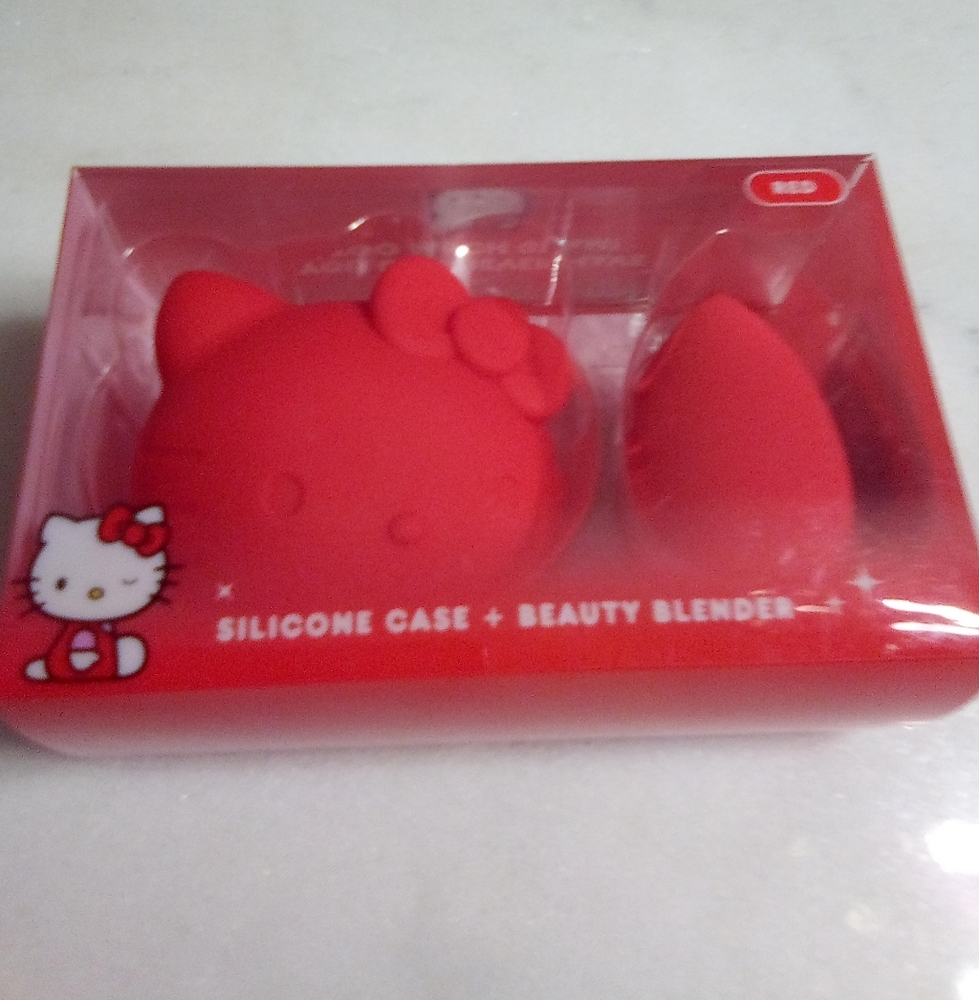 Hello Kitty Three Piece Bundle - image 4